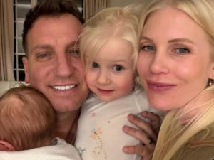 La esposa sueca de Maxi López llegó a Buenos Aires y mostró sus infaltables para una merienda bien argentina en familia