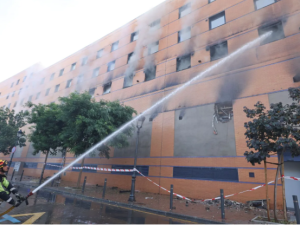 Málaga: incendio en un hotel céntrico obligó a evacuar a más de 100 huéspedes