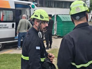 Se derrumbó parte del techo de una vivienda en refacción y un obrero resultó herido
