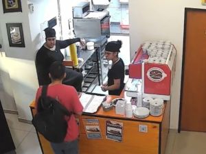 Intento de robo en una cafetería de barrio Martin: un joven amenazó a las empleadas