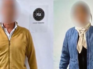 Demoraron a dos pasajeros por tener relaciones sexuales en un avión