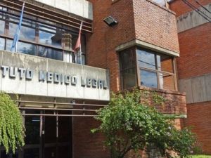 Hallaron sin vida a un hombre en un departamento: investigan un posible homicidio