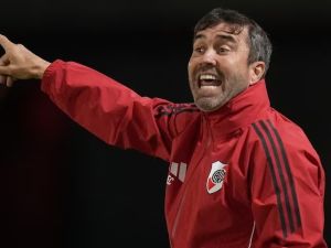 Coudet celebró la victoria de River en Brasil