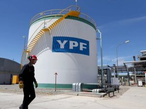 YPF invertirá US$25.000 millones en Vaca Muerta bajo el RIGI