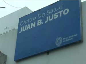 Incendio en un centro de salud y jardín