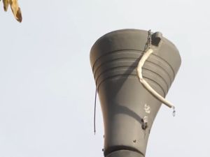 Robaron las farolas de una plaza y dejaron a oscuras a los vecinos de barrio Rucci