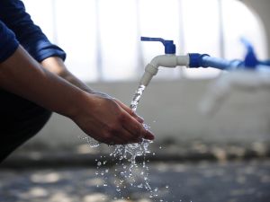 Agua potable en Rosario: anuncian la renovación de cañerías en el casco histórico y anticipan subas por debajo de la inflación