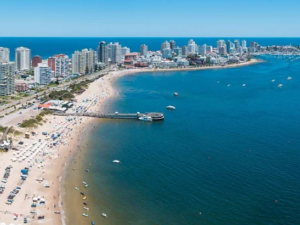 El Gobierno suspende la difusión del balance de dólares por turismo