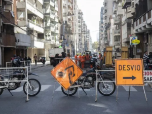 La Municipalidad continúa mejorando las calles de la ciudad, afectando el tránsito en varias zonas.