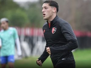 Qué pasará con el cupo que se abrió en Newell’s tras la salida de un volante