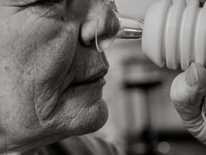 Personas que pueden oler enfermedades: los casos reales que investiga la ciencia