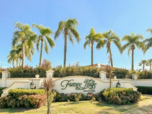 Detienen a empleada por robar dólares en Funes