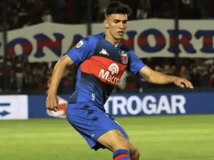 Newell's busca reforzar la defensa: Martín Ortega, el lateral derecho que está en carpeta