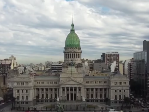 Diputados debate la reforma laboral: eliminan el polémico artículo sobre salarios en licencias