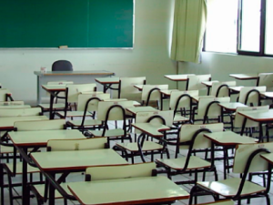 Docentes anuncian paro tras rechazar oferta salarial