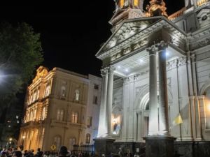 Visita guiada nocturna en la Catedral de Rosario por el Día de la Creación de la Bandera