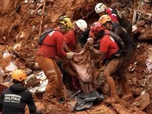 Ya son 46 los muertos por las inundaciones en el sudeste de Brasil