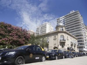 El Concejo de Rosario aprobó un aumento del 30% en la tarifa de taxis y remises