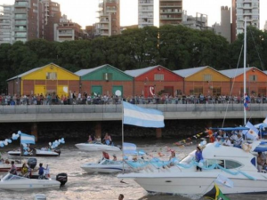 Rosario revive su tradicional caravana náutica después de casi una década