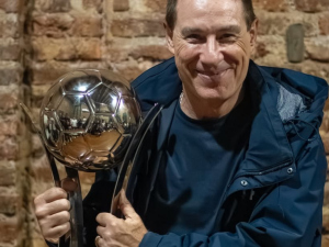 Ariel Holan cerró su ciclo en Central y se despidió con palabras de agradecimiento