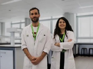 Detección del alzhéimer con un pinchazo en el dedo: el avance que transformará el diagnóstico