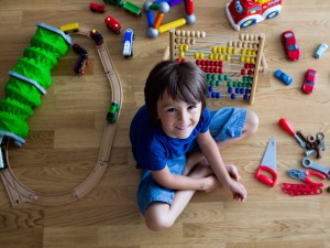 Baja natalidad y regalos tecnológicos ponen en jaque a la industria del juguete