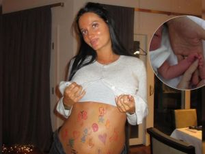 Oriana Sabatini compartió la primera foto con su hija Gia en brazos