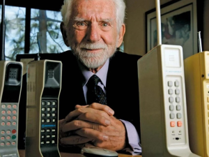 Se cumplieron 43 años del lanzamiento del primer teléfono celular