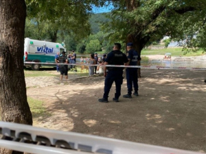 Un turista bonaerense murió en Villa Carlos Paz tras descompensarse en el río San Antonio