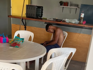 Insólito robo en Puerto General San Martín: entró a un salón de fiestas, cocinó y se quedó dormido