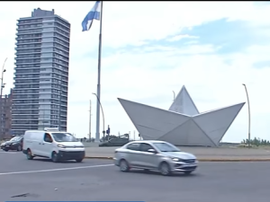 Proponen habilitar el giro a la derecha con semáforo en rojo