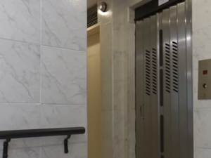 Cayó un ascensor y se salvaron de milagro