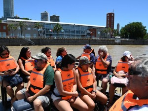 Tras un enero récord, continúan los cruces al Banquito San Andrés desde La Fluvial: precios y horarios