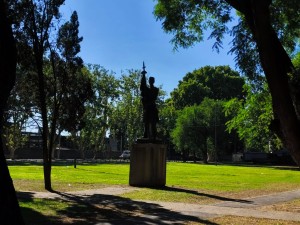 El calor se mantiene en Rosario y podría haber tormentas hacia la noche