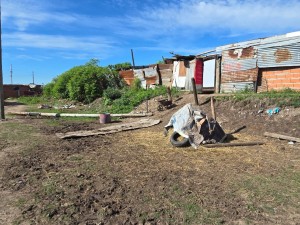 Triple crimen en barrio Las Flores: tres muertos y un herido de bala