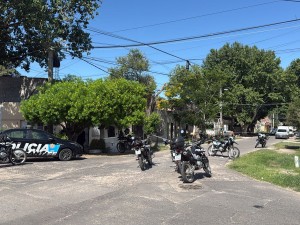 Un adolescente de 16 años murió tras ser baleado en la zona de Esmeralda y Biedma