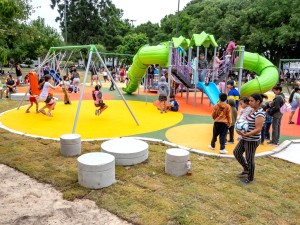 Se inauguró la renovación integral de la plaza Eva Perón en el distrito Sur