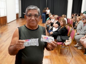 Provincia entregó 170 marcos de lentes a jubilados