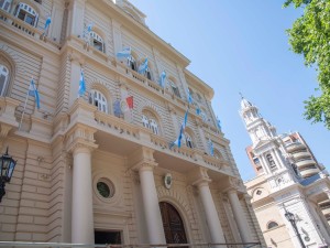 Robo en el Palacio de los Leones: escruche en la Municipalidad durante el fin de semana