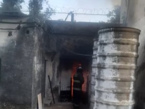 Un desperfecto técnico desató un incendio en el cementerio La Piedad