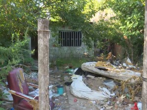 Derribaron un búnker de venta de drogas en barrio La Bombacha