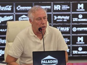 Sensini sobre Messi: “tengo la esperanza que en algún momento Leo vuelva”