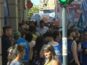 Comenzó la movilización gremial contra la reforma laboral en Rosario