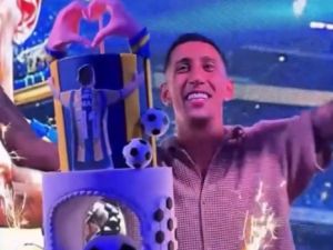 Di María celebró sus 38 años con música en vivo y una torta gigante