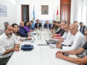 Paritarias en definición: estatales y docentes esperan la oferta del gobierno