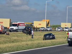 Doble siniestro vial en la Autopista Rosario-Córdoba: intervino el helicóptero sanitario