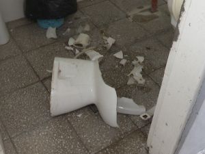 Vandalizaron nuevamente la escuela donde estudió Messi: 400 chicos otra vez sin clases