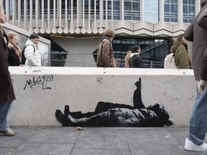 Banksy vuelve a Londres con murales que denuncian la crisis habitacional
