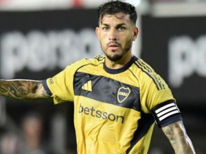 Paredes llamó a la autocrítica tras la derrota de Boca en La Plata