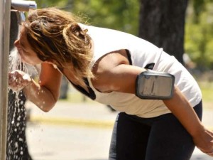 Rosario bajo alerta amarilla: el calor extremo se hace sentir en toda la provincia